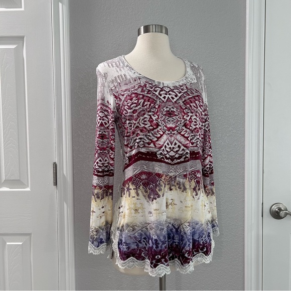 V Cristina 3/4 Sleeve Top - Picture 3 of 8